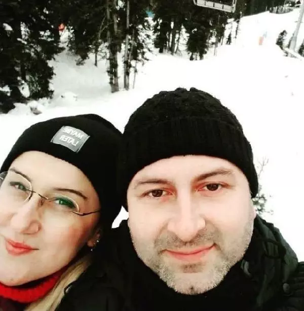 ANKARA TIR'A ÇARPAN OTOMOBİLDEKİ KARI- KOCA İLE BİR ÇOCUKLARI ÖLDÜ, 2 KİŞİ DE YARALANDI ANKARA TIR'A ÇARPAN OTOMOBİLDEKİ KARI- KOCA İLE BİR ÇOCUKLARI ÖLDÜ, 2 KİŞİ DE YARALANDI