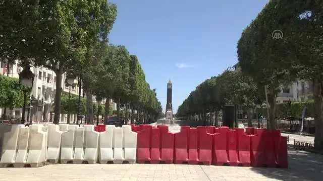 Tunus'ta ramazan bayramı haftasında tam karantinaya gitti Tunus'ta ramazan bayramı haftasında tam karantinaya gitti