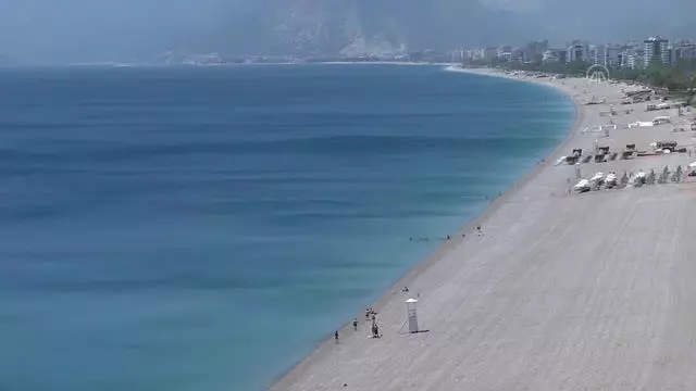 Turizmin başkentinde 'tam kapanma' sessizliği sürüyor Turizmin başkentinde 'tam kapanma' sessizliği sürüyor