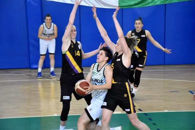 Urla Belediyesi Gençlik Spor Kulübü play-off maçında 'devam' dedi Urla Belediyesi Gençlik Spor Kulübü play-off maçında 'devam' dedi