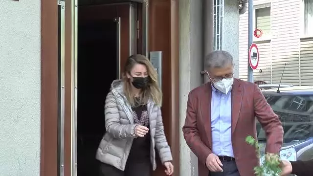 Üsküdarlı annelere Anneler Gününde mor salkım sürprizi Üsküdarlı annelere Anneler Gününde mor salkım sürprizi