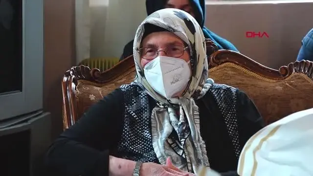 Vali Yerlikaya Anneler Günü'nde Şile'de 17 yıllık Muhtar Karakeskin'i ziyaret etti Vali Yerlikaya Anneler Günü'nde Şile'de 17 yıllık Muhtar Karakeskin'i ziyaret etti
