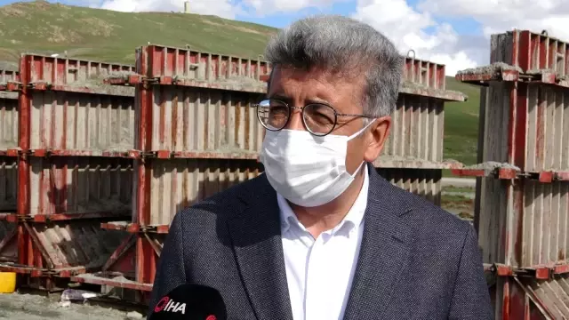 Van'ın İran sınırı 64 kilometrelik duvarla güçlendiriliyor Van'ın İran sınırı 64 kilometrelik duvarla güçlendiriliyor
