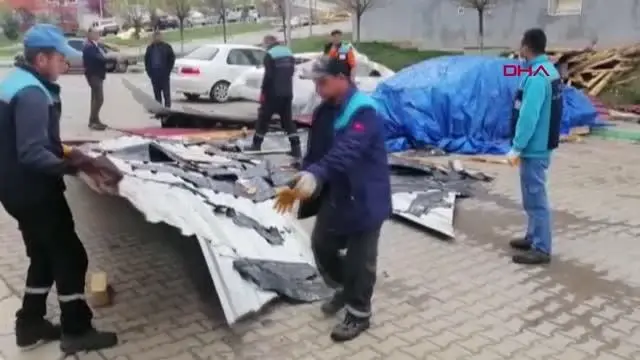 YOZGAT'TA FIRTINANIN HASARI GÜN AĞARINCA ORTAYA ÇIKTI YOZGAT'TA FIRTINANIN HASARI GÜN AĞARINCA ORTAYA ÇIKTI
