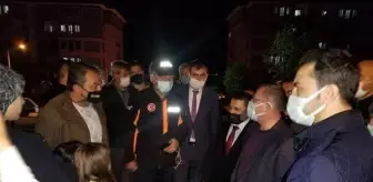Akdağmadeni: Yozgat'ta şiddetli rüzgar nedeniyle çatılar uçtu, 20 otomobilde hasar oluştu Akdağmadeni: Yozgat'ta şiddetli rüzgar nedeniyle çatılar uçtu, 20 otomobilde hasar oluştu