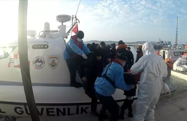 Son dakika: BALIKESİR YUNANİSTAN'IN GERİ İTTİĞİ GÖÇMENLERİN KURTARILMA ANLARI KAMERADA Son dakika: BALIKESİR YUNANİSTAN'IN GERİ İTTİĞİ GÖÇMENLERİN KURTARILMA ANLARI KAMERADA