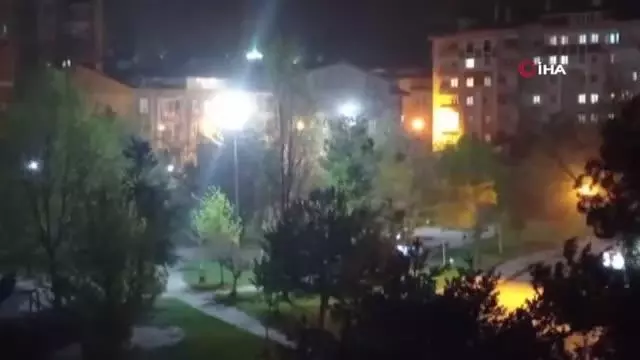Yurt genelinde şiddetli fırtına etkili oldu Yurt genelinde şiddetli fırtına etkili oldu