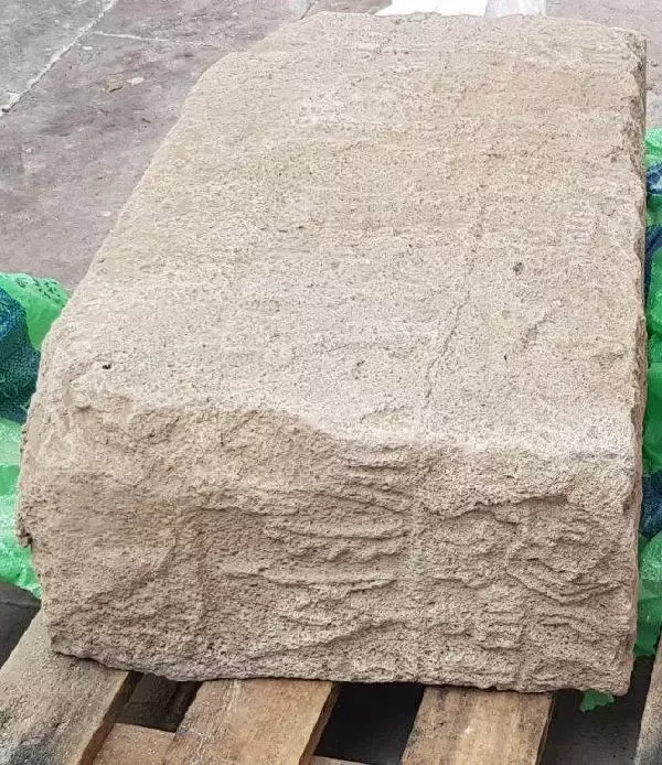 Interpol'ün bile aradığı 3 bin yıllık Hitit yazıtı, Konyalı bir ailenin kapısından çıktı Interpol'ün bile aradığı 3 bin yıllık Hitit yazıtı, Konyalı bir ailenin kapısından çıktı