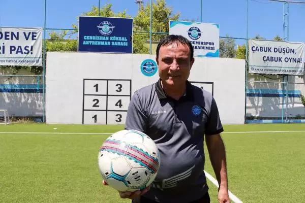 Son dakika haber: ADANA Adana Demirspor'un Bombacı İbosu 1994 yılındaki takım ruhunu gördüm Son dakika haber: ADANA Adana Demirspor'un Bombacı İbosu 1994 yılındaki takım ruhunu gördüm