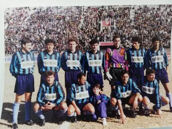 Son dakika haber: ADANA Adana Demirspor'un Bombacı İbosu 1994 yılındaki takım ruhunu gördüm Son dakika haber: ADANA Adana Demirspor'un Bombacı İbosu 1994 yılındaki takım ruhunu gördüm