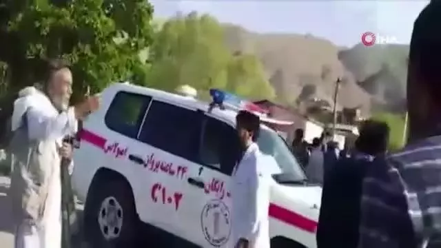 Afganistan'da yolcu otobüsüne bombalı saldırı: 11 ölü Afganistan'da yolcu otobüsüne bombalı saldırı: 11 ölü