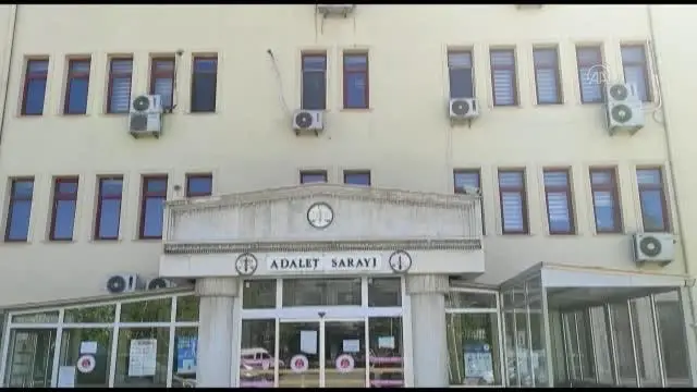 AFYONKARAHİSAR - 3 ildeki dolandırıcılık operasyonunda gözaltına alınan 6 zanlı tutuklandı AFYONKARAHİSAR - 3 ildeki dolandırıcılık operasyonunda gözaltına alınan 6 zanlı tutuklandı