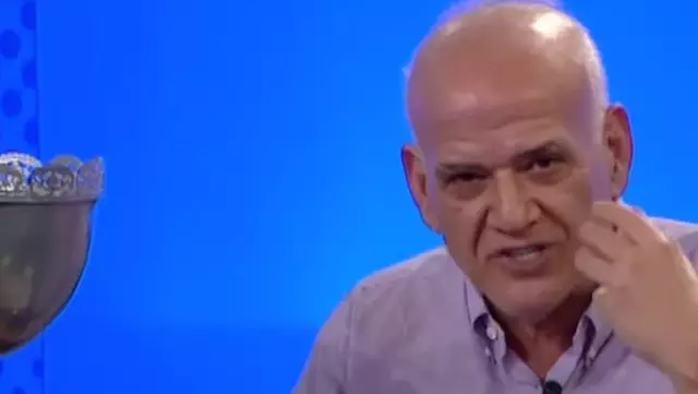 Ahmet Çakar'dan Sergen Yalçın'ı zan altında bırakacak ima! İşte o görüntüler Ahmet Çakar'dan Sergen Yalçın'ı zan altında bırakacak ima! İşte o görüntüler