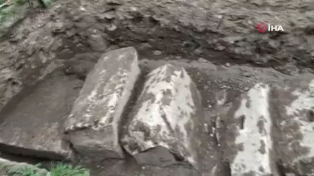 Aizanoi Antik Kenti'ndeki kazılarda agoranın giriş kapısına ulaşıldı Aizanoi Antik Kenti'ndeki kazılarda agoranın giriş kapısına ulaşıldı