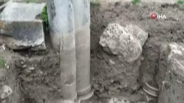 Aizanoi Antik Kenti'ndeki kazılarda agoranın giriş kapısına ulaşıldı Aizanoi Antik Kenti'ndeki kazılarda agoranın giriş kapısına ulaşıldı