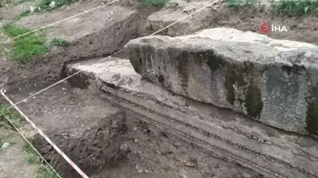 Aizanoi Antik Kenti'ndeki kazılarda agoranın giriş kapısına ulaşıldı Aizanoi Antik Kenti'ndeki kazılarda agoranın giriş kapısına ulaşıldı