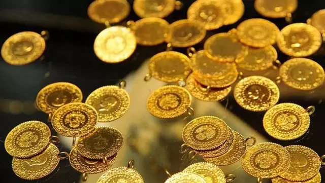 Altının gram fiyatı 487 lira seviyesinden işlem görüyor Altının gram fiyatı 487 lira seviyesinden işlem görüyor
