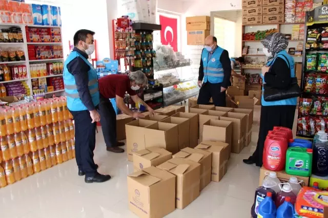 Amasya Müftülüğü gıda kolisi alışverişini mahalle bakkallarından yaptı Amasya Müftülüğü gıda kolisi alışverişini mahalle bakkallarından yaptı