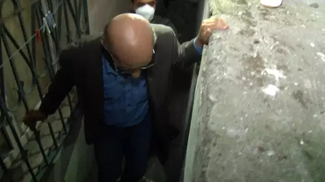 Son dakika haber! Bağcılar'da kumar baskın: Polisten kaçmak için kömürlüğe saklandı Son dakika haber! Bağcılar'da kumar baskın: Polisten kaçmak için kömürlüğe saklandı