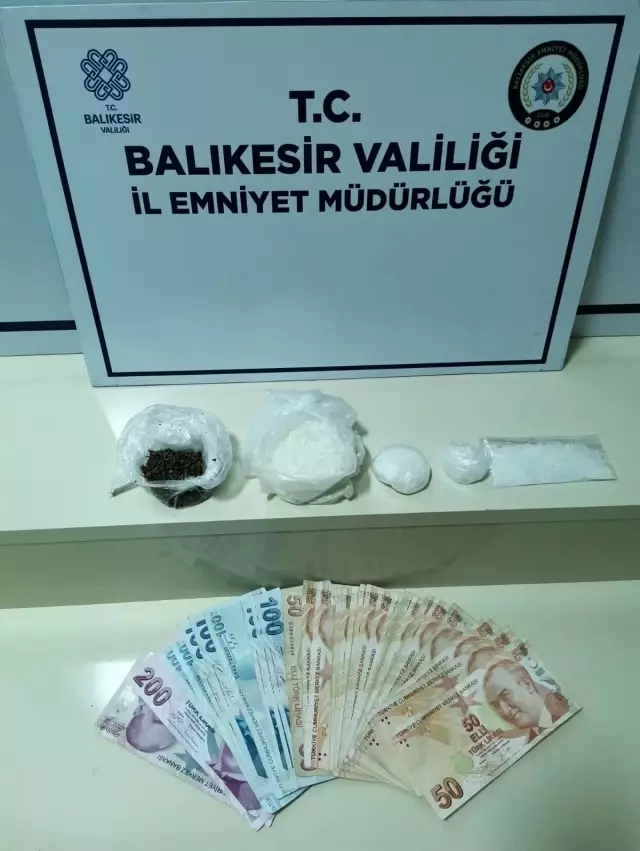 Son dakika haberi! Balıkesir'de polisten 27 şüpheli şahsa uyuşturucu operasyonu Son dakika haberi! Balıkesir'de polisten 27 şüpheli şahsa uyuşturucu operasyonu