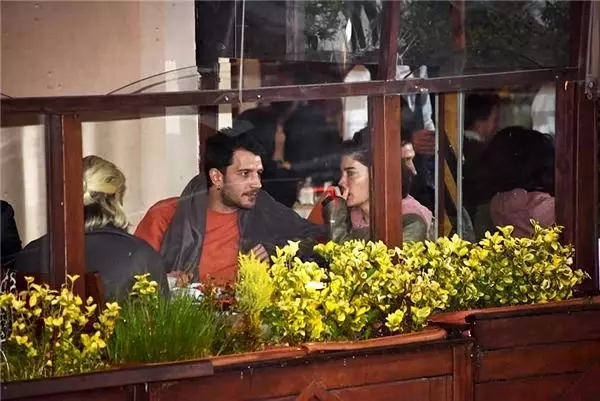 Berrak Tüzünataç ile Uraz Kaygılaroğlu ayrılığının perde arkası ortaya çıktı Berrak Tüzünataç ile Uraz Kaygılaroğlu ayrılığının perde arkası ortaya çıktı