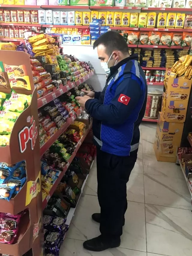 Çorum'da kısıtlama kurallarına uymayanlara ceza uygulandı Çorum'da kısıtlama kurallarına uymayanlara ceza uygulandı