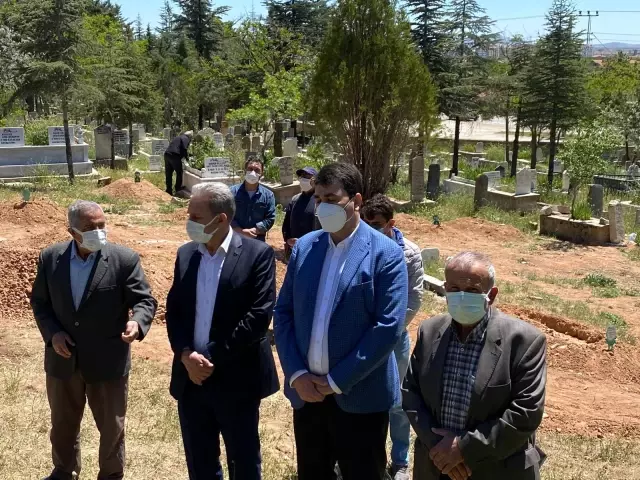 Son dakika! Eski Bakan Akcan'ın acı günü Son dakika! Eski Bakan Akcan'ın acı günü