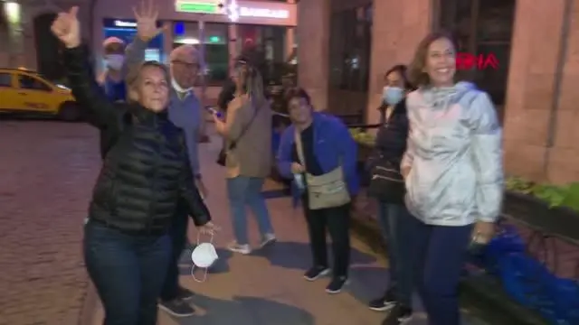Galata Kulesi annelerin fotoğraflarıyla renklendi Galata Kulesi annelerin fotoğraflarıyla renklendi