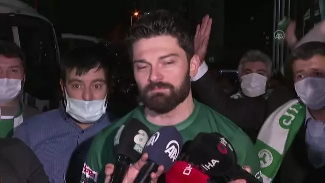 Giresunsporlu futbolcu Eren Tozlu, şampiyonluğu taraftarlarla kutlamak istiyor Giresunsporlu futbolcu Eren Tozlu, şampiyonluğu taraftarlarla kutlamak istiyor