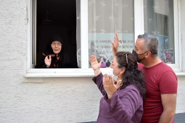 Hayırseverler bir çatı altında buluşarak vatandaşın karnını doyurdu Hayırseverler bir çatı altında buluşarak vatandaşın karnını doyurdu