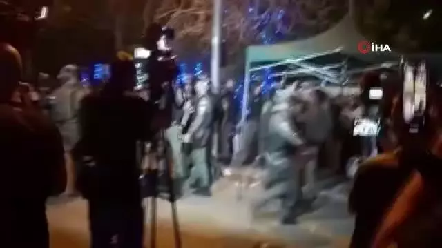 İsrail güçleri, Şeyh Cerrah'ta saldırılarına devam ediyor İsrail güçleri, Şeyh Cerrah'ta saldırılarına devam ediyor