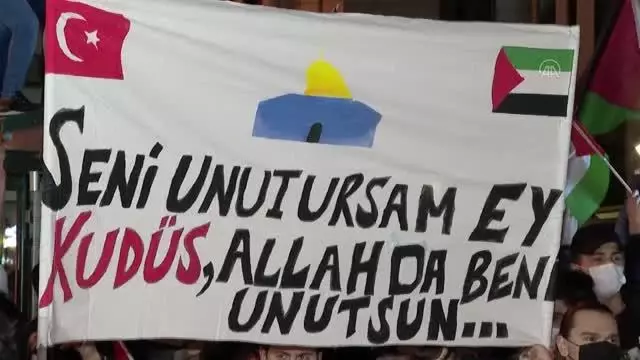 İsrail'in Mescid-i Aksa saldırıları İstanbul'da protesto edildi İsrail'in Mescid-i Aksa saldırıları İstanbul'da protesto edildi