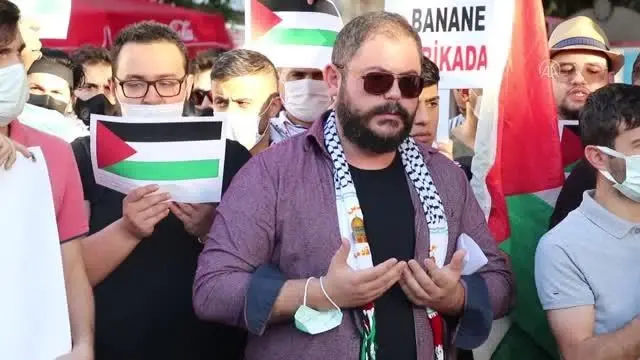 İsrail'in saldırıları KKTC'de protesto edildi İsrail'in saldırıları KKTC'de protesto edildi