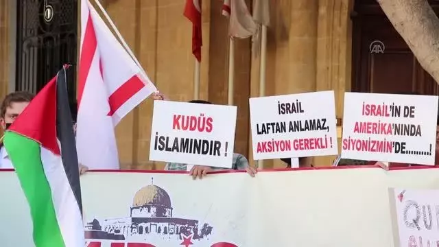İsrail'in saldırıları KKTC'de protesto edildi İsrail'in saldırıları KKTC'de protesto edildi
