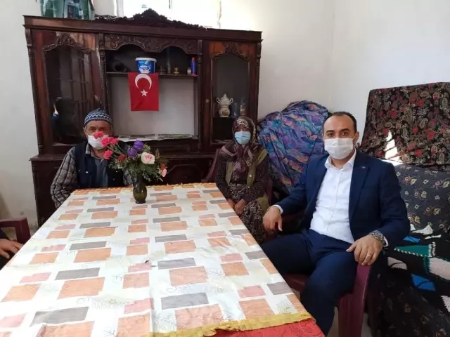 Kaymakam Pelvan: 'Bizler aziz şehitlerimize minnet borçluyuz' Kaymakam Pelvan: 'Bizler aziz şehitlerimize minnet borçluyuz'