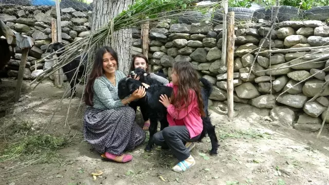'Kilimci Kız' siparişlere yetişemiyor 'Kilimci Kız' siparişlere yetişemiyor