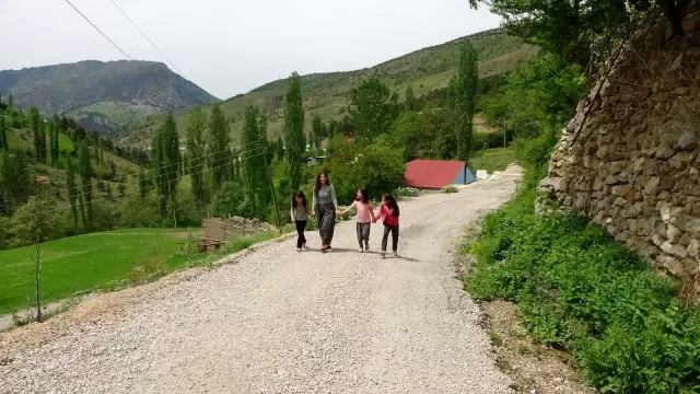 'Kilimci Kız' siparişlere yetişemiyor 'Kilimci Kız' siparişlere yetişemiyor
