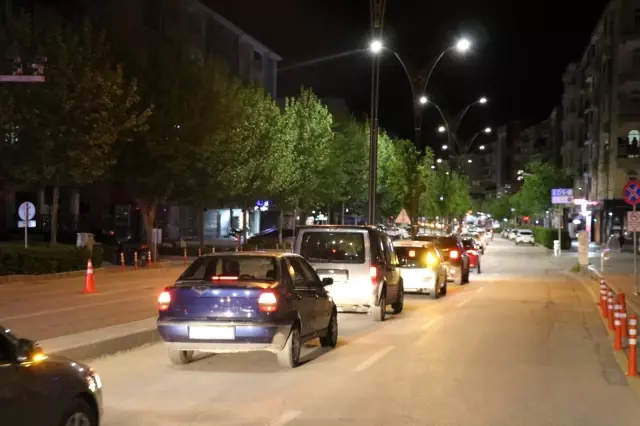 İsrail zulmünü kınamak için yüzlerce araçlık konvoy
