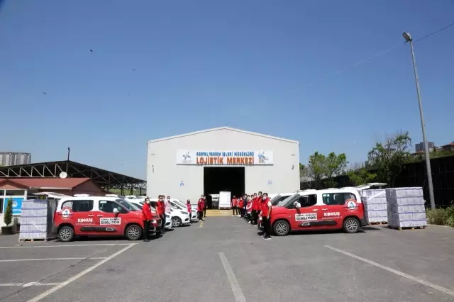 Küçükçekmece'de korona virüsle mücadele aralıksız sürüyor Küçükçekmece'de korona virüsle mücadele aralıksız sürüyor