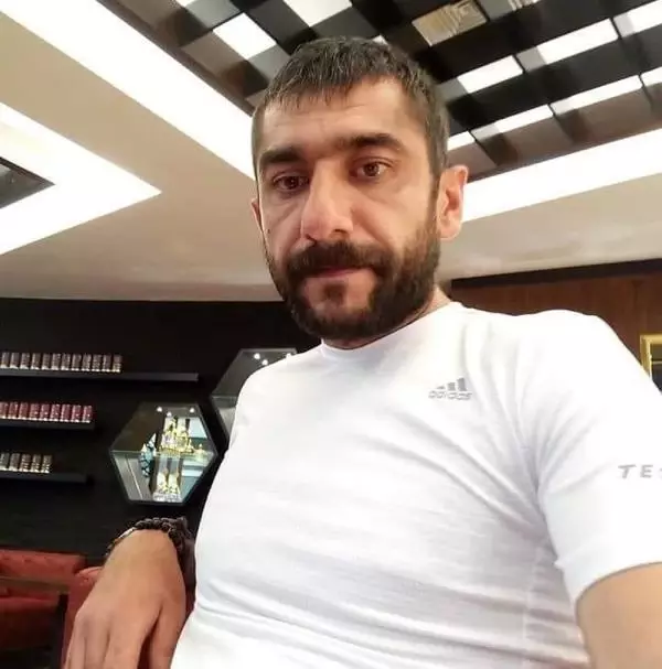 Son dakika... Mesai arkadaşları, taş kaplama ustasını evinde ölü buldu Son dakika... Mesai arkadaşları, taş kaplama ustasını evinde ölü buldu