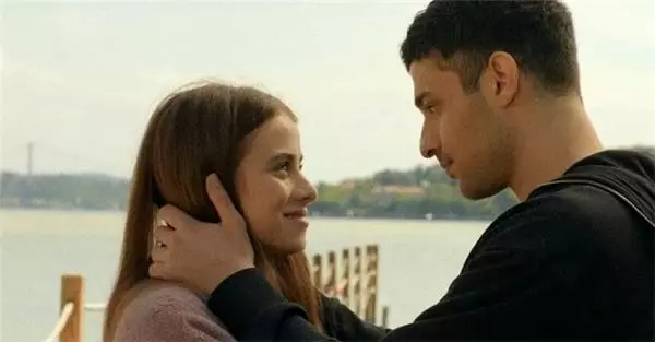 Ortalığı karıştıran aldatma iddiası Ortalığı karıştıran aldatma iddiası