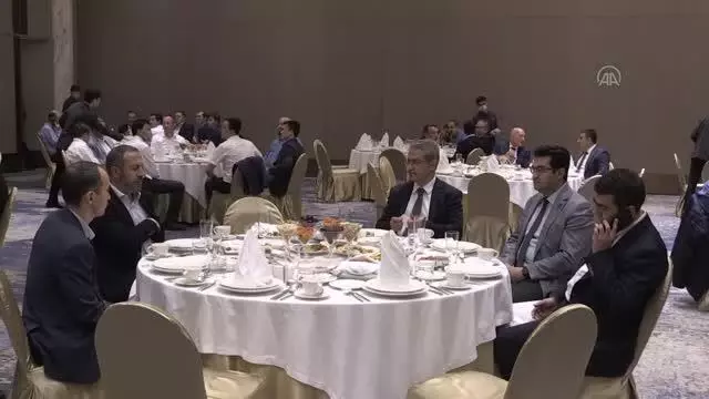 Özbekistan'da Türk iş adamları iftarda buluştu Özbekistan'da Türk iş adamları iftarda buluştu