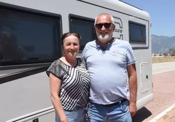 Polonya'dan karavanla tatile geldikleri Türkiye'ye hayran kaldılar