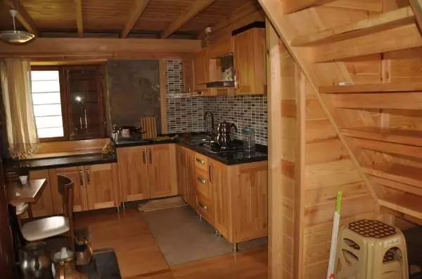 Rize'de 15 yayla evi yakıldı Rize'de 15 yayla evi yakıldı