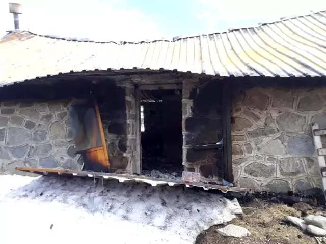 Rize�de yayla evleri birer birer kundaklanıyor Haberler