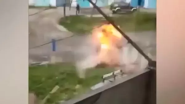 Son dakika! Rusya'da polise gözdağı vermeye çalıştığı bomba elinde patladı Son dakika! Rusya'da polise gözdağı vermeye çalıştığı bomba elinde patladı