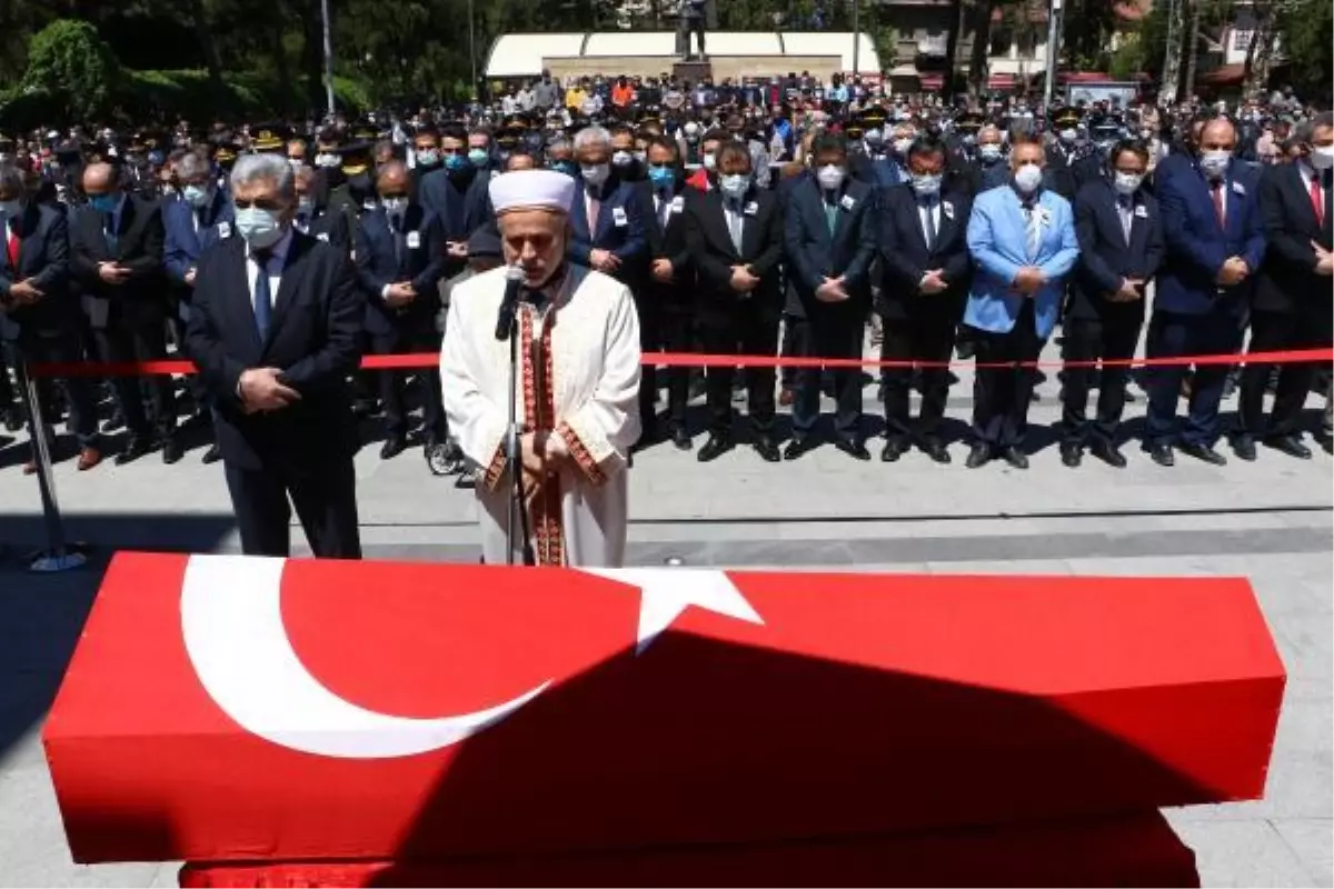 Son Dakika | Şehit Uzman Çavuş Murat Nar, son yolculuğuna uğurlandı