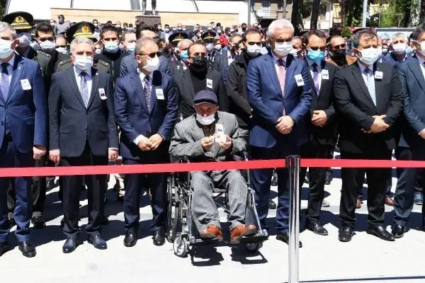 Son Dakika | Şehit Uzman Çavuş Murat Nar, son yolculuğuna uğurlandı