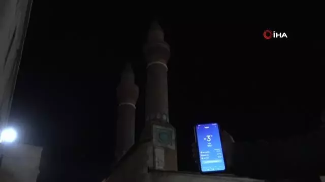 Sivas Mayıs ayında dondu, termometreler eksi 3 dereceyi gösterdi Sivas Mayıs ayında dondu, termometreler eksi 3 dereceyi gösterdi