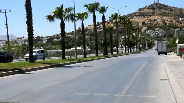 'Tam kapanma' sessizliği sürüyor 'Tam kapanma' sessizliği sürüyor